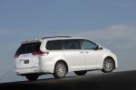 Toyota Sienna LE 2010 года